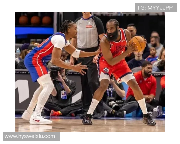 篮网与快船激战全场精彩集锦回顾与精彩瞬间分析